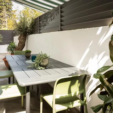 Apartment Stylish Split